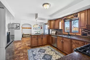 1017 N Bay Ridge Rd, Appleton, WI 54915 - Photo 9