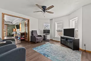 207 W Forest Ave, Neenah, WI 54956 - Photo 17