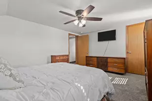 207 W Forest Ave, Neenah, WI 54956 - Photo 25