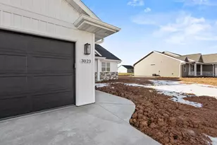 3023 Woodward Wy, De Pere, WI 54115 - Photo 5