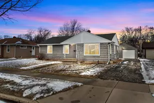 920 E Marquette St, Appleton, WI 54911 - Photo 3