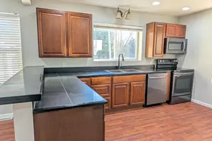 331 Thompson St, Peshtigo, WI 54157 - Photo 13