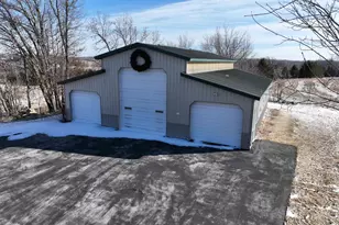 N5199 Marggi Ln, Saint Cloud, WI 53079 - Photo 9