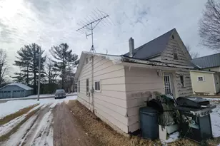 5555 Downtown Ln, Underhill, WI 54124 - Photo 3