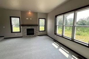 W6341 Kimberly Trail, Menasha, WI 54952 - Photo 9