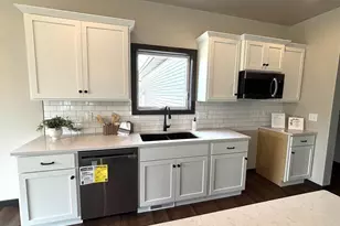 W6341 Kimberly Trail, Menasha, WI 54952 - Photo 5