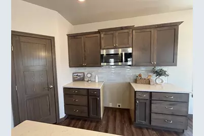 N8061 Blue Heron Circle, Sherwood, WI 54169 - Photo 7