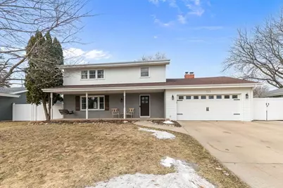 533 N Canterbury Drive, Appleton, WI 54915 - Photo 1