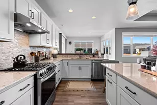 2950 E Turquoise Ln, Appleton, WI 54913 - Photo 3