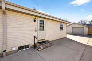 49 Fairway Ct, Appleton, WI 54915 - Photo 33