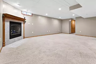 49 Fairway Ct, Appleton, WI 54915 - Photo 27