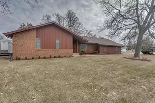 1025 Greendale Ct, Menasha, WI 54952 - Photo 49