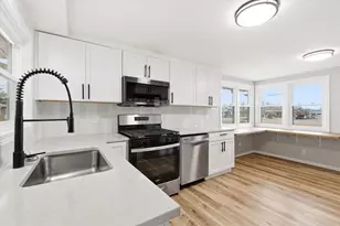 236 W 20th Ave, Oshkosh, WI 54902 - Photo 5