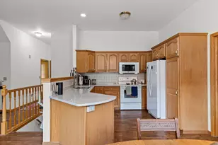 1513 Dickenson Ct, Neenah, WI 54956 - Photo 13