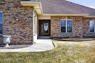 5565 Applewood Ct, Hartford, WI 53027 - Photo 5