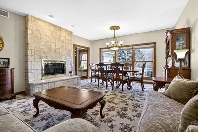 5565 Applewood Court, Hartford, WI 53027 - Photo 9