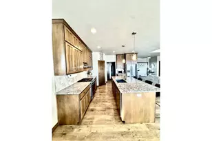 1342 Buckys, Green Bay, WI 54313 - Photo 9