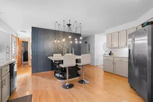 1831 S Mayfair Dr, Appleton, WI 54914 - Photo 13