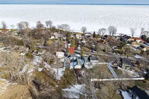 623 Hunters Point Rd, Neenah, WI 54956 - Photo 29