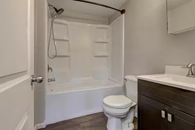 623 Hunters Point Road, Neenah, WI 54956 - Photo 15