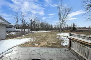 623 Hunters Point Rd, Neenah, WI 54956 - Photo 5