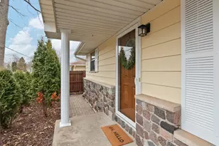 1443 E Calumet St, Appleton, WI 54915 - Photo 5