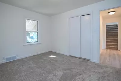 1908 Columbus Street, Manitowoc, WI 54220 - Photo 33