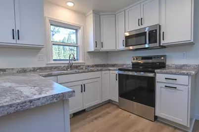 1908 Columbus Street, Manitowoc, WI 54220 - Photo 17