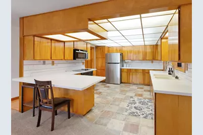 1543 Lakeview Drive, Green Bay, WI 54313 - Photo 9