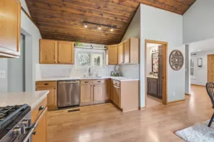 530 Clairville Rd, Oshkosh, WI 54904 - Photo 13