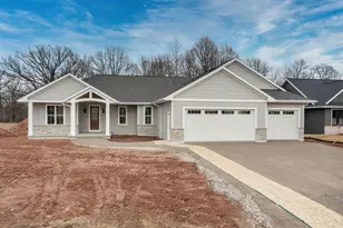 387 Baywood Trl, Green Bay, WI 54311 - Photo 1