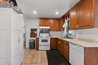 2311 East River Drive, Green Bay, WI 54301 - Photo 5