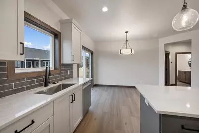 2407 Whispering Wind Lane, Green Bay, WI 54303 - Photo 15