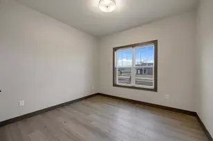 2407 Whispering Wind Ln, Green Bay, WI 54303 - Photo 25