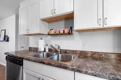 831 Sunny Lane, Green Bay, WI 54304 - Photo 11