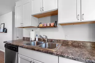 831 Sunny Ln, Green Bay, WI 54304 - Photo 11