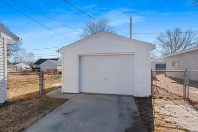 831 Sunny Lane, Green Bay, WI 54304 - Photo 27