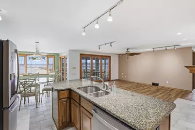 195 Captains Court, Winneconne, WI 54986 - Photo 5