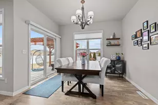 3427 Tulip Trl, Little Chute, WI 54913 - Photo 9