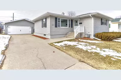 3021 16th Street, Menominee, MI 49858 - Photo 1