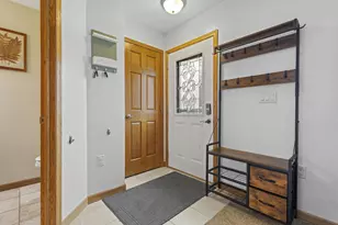 137 Gruenwald Ave, Neenah, WI 54956 - Photo 9