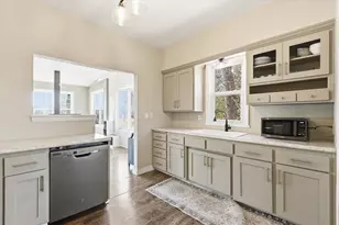 2305 Hillside Ln, Green Bay, WI 54302 - Photo 5