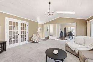 2305 Hillside Ln, Green Bay, WI 54302 - Photo 9