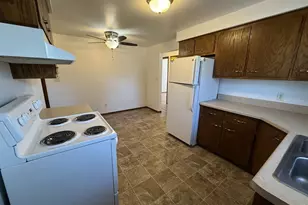 1269 Primrose Ln, Neenah, WI 54965 - Photo 7