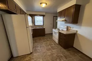 1269 Primrose Ln, Neenah, WI 54965 - Photo 5