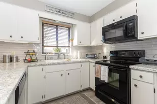 841 E Windfield Pl, Appleton, WI 54911 - Photo 9