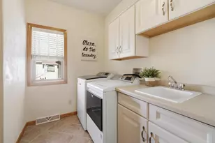 N9427 Dusty Dr, Appleton, WI 54915 - Photo 17