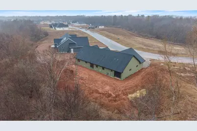 2984 Creekwood Drive, Green Bay, WI 54311 - Photo 61