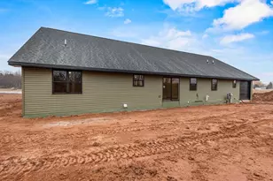 2984 Creekwood Dr, Green Bay, WI 54311 - Photo 51