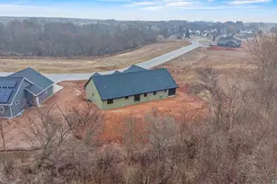 2984 Creekwood Dr, Green Bay, WI 54311 - Photo 63